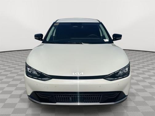 Glacier 2024 Kia EV6 Wind