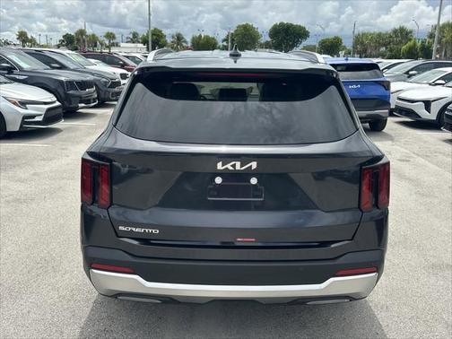 2025 Kia Sorento S