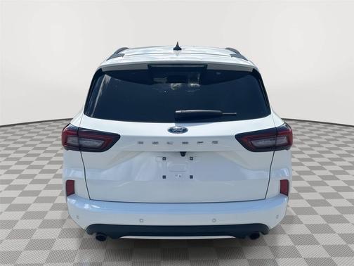 Star White Metallic Tri-Coat 2023 Ford Escape ST-Line