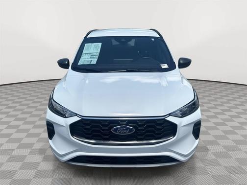 Star White Metallic Tri-Coat 2023 Ford Escape ST-Line