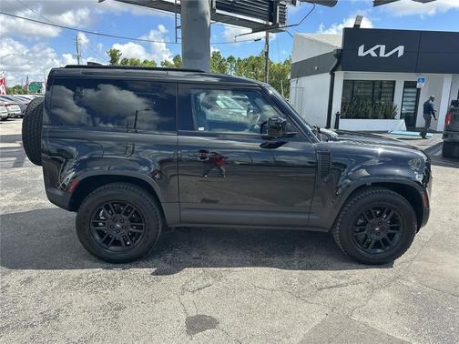 2021 Land Rover Defender 90 S