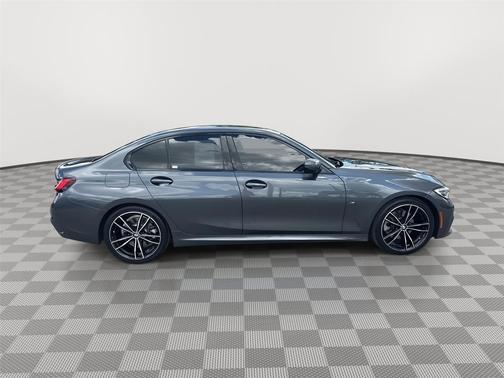 2022 BMW 330 330i