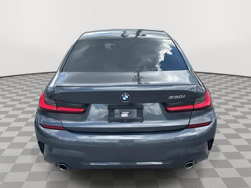 2022 BMW 330 330i