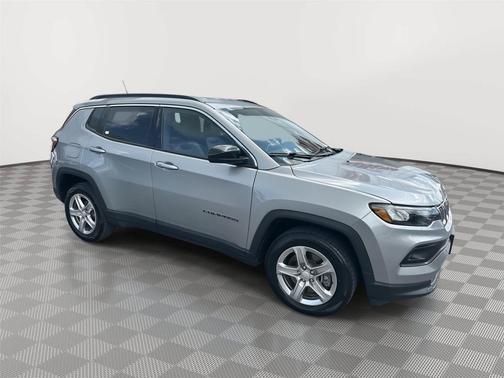 Gray 2024 Jeep Compass Latitude