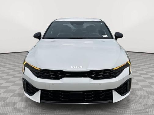 Snow White Pearl 2025 Kia K5 GT-Line