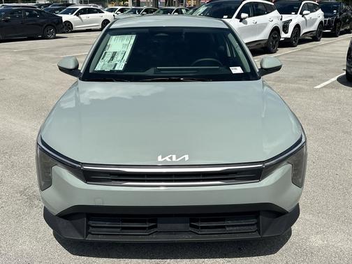 2025 Kia K4 LX