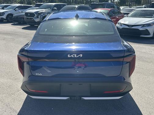 2025 Kia K4 LX