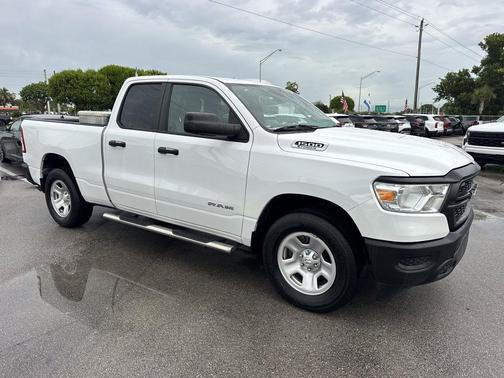 Bright White Clearcoat 2022 RAM 1500 Tradesman