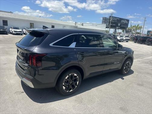 2025 Kia Sorento S