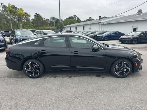 Aurora Black Pearl 2026 Kia K5 GT-Line FWD