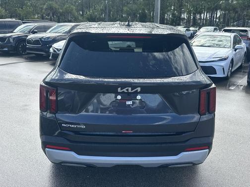 2026 Kia Sorento LX