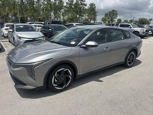 2025 Kia K4 EX