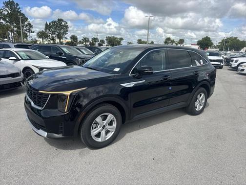 2025 Kia Sorento LX