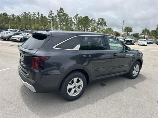 2025 Kia Sorento LX