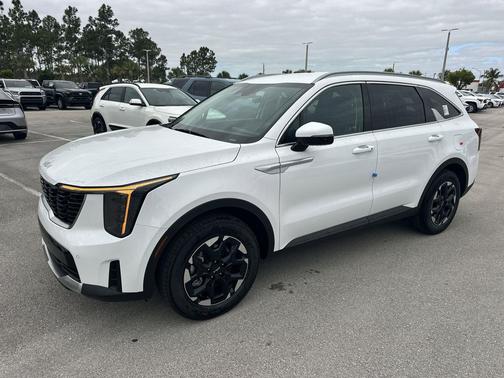 Glacial White Pearl 2026 Kia Sorento S