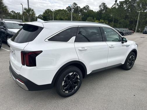 Glacial White Pearl 2026 Kia Sorento S