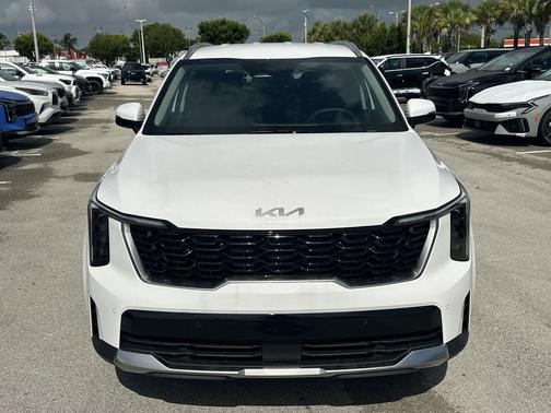Glacial White Pearl 2026 Kia Sorento S