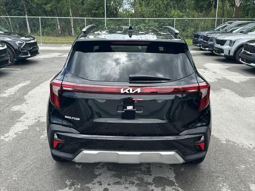 2025 Kia Seltos EX