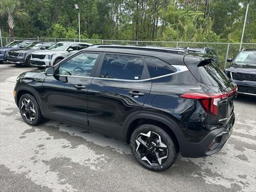 2025 Kia Seltos EX