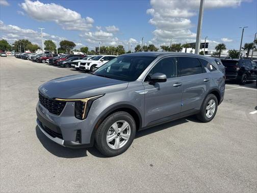 2025 Kia Sorento LX
