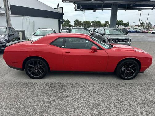 2021 Dodge Challenger SXT