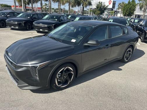 2025 Kia K4 EX