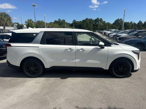 2026 Kia Carnival LX