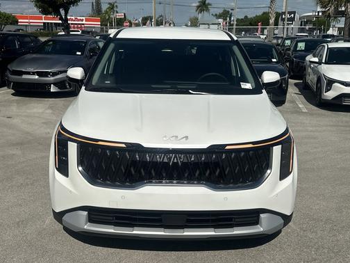 2026 Kia Carnival LX