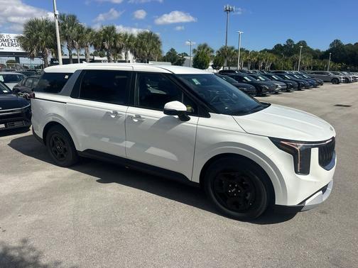 2026 Kia Carnival LX