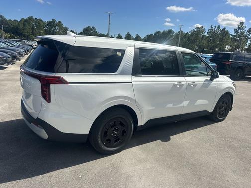 2026 Kia Carnival LX