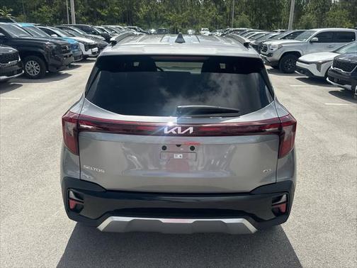 2025 Kia Seltos EX