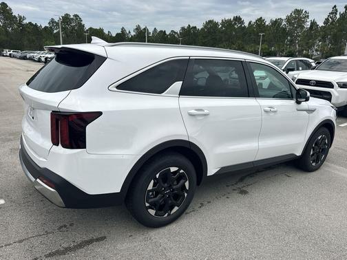 Glacial White Pearl 2026 Kia Sorento S