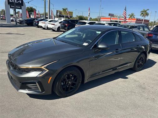 2025 Kia K5 LXS