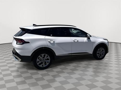 Glacial White Pearl 2025 Kia Sportage SX