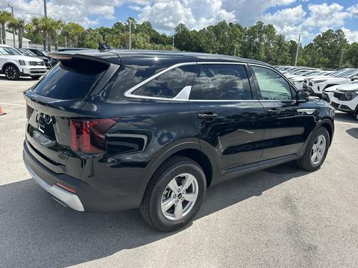 2026 Kia Sorento LX