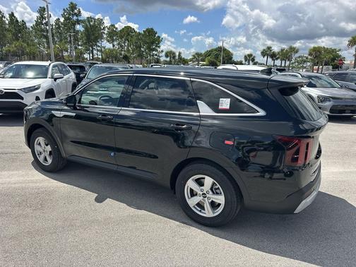 2026 Kia Sorento LX