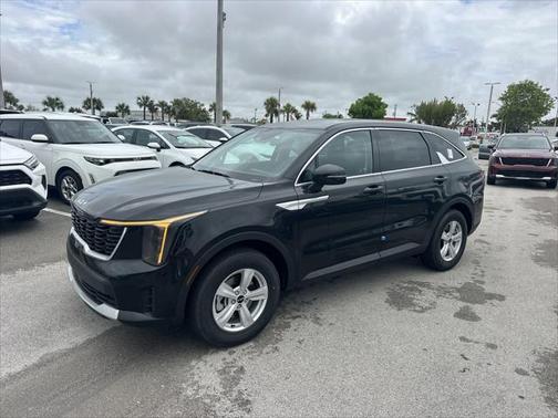 2025 Kia Sorento LX