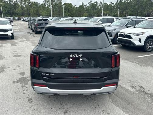 2025 Kia Sorento LX