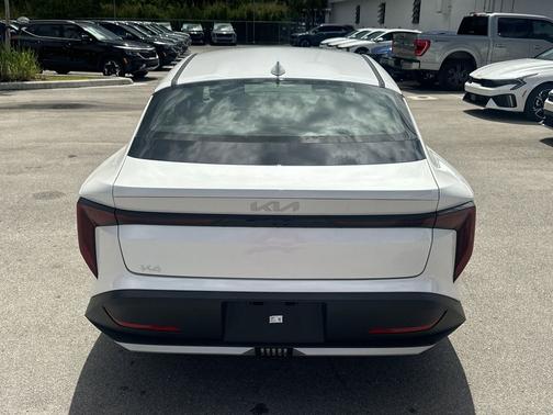 Snow White Pearl 2026 Kia K4 EX