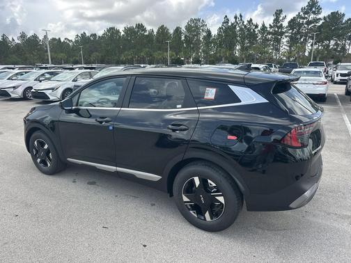 Ebony Black 2026 Kia Sportage LX