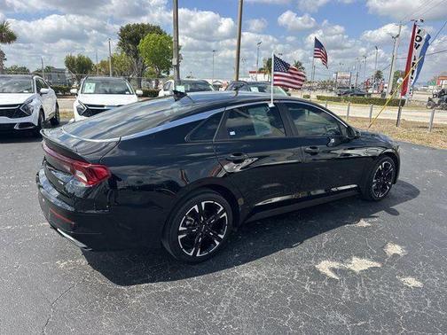 2023 Kia K5 GT-Line