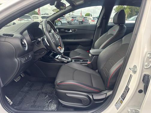 Snow White Pearl 2024 Kia Forte GT