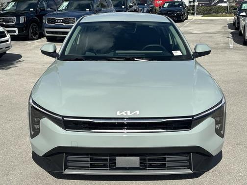 2025 Kia K4 EX