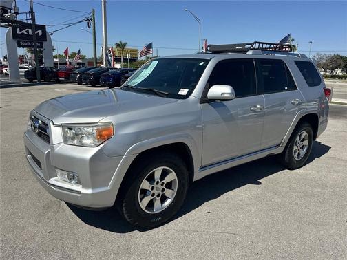 Classic Silver Metallic 2013 Toyota 4Runner SR5