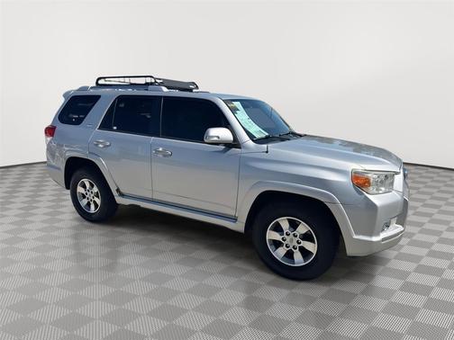 Classic Silver Metallic 2013 Toyota 4Runner SR5