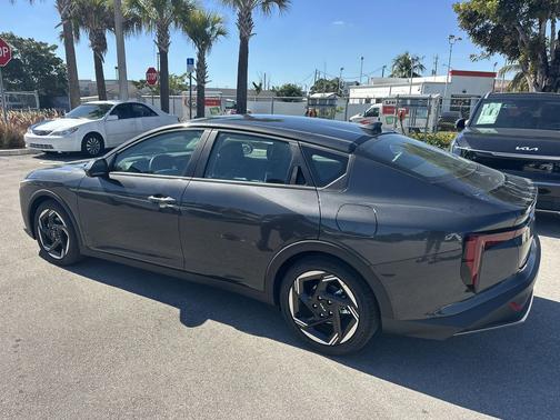 2025 Kia K4 EX