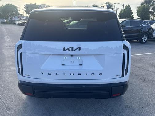Glacial White Pearl 2027 Kia Telluride Hybrid X-Line SX-Prestige