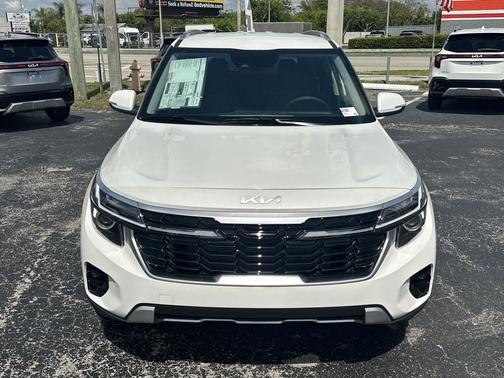 Snow White Pearl 2026 Kia Seltos S