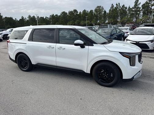 Snow White Pearl 2026 Kia Carnival LXS