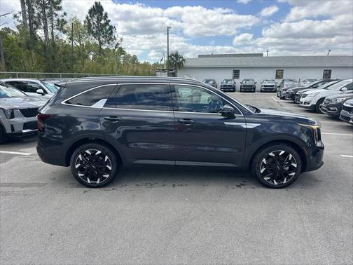 2025 Kia Sorento SX